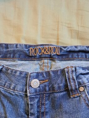 Rock & Roll Cowgirl Women's Boyfriend 31x38 Jeans - Blue with Brown Stitching